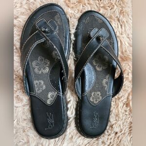 b.o.c. Black and Tan Floral Sandals